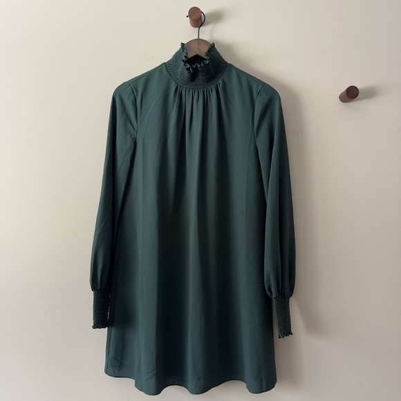 ALI & JAY LONG SLEEVE TURTLENECK SHIFT DRESS EMERALD GREEN SIZE SMALL - Picture 1 of 8